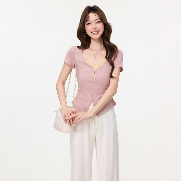 Top de Malha Rosa com Renda e Abertura Central — Estilo Doce