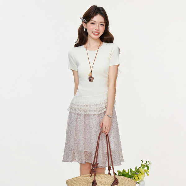Top de Malha com Renda na Bainha — Estilo Coreano